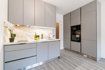 Prodej bytu 1+kk v osobním vlastnictví 34 m², Praha 4 - Háje