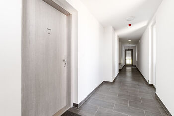 Prodej bytu 1+kk v osobním vlastnictví 34 m², Praha 4 - Háje