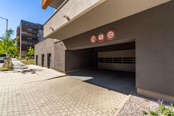 Prodej bytu 1+kk v osobním vlastnictví 34 m², Praha 4 - Háje