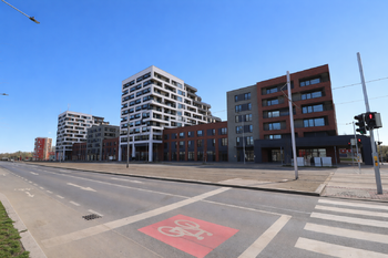 Bytový dům - Pronájem bytu 1+kk v osobním vlastnictví 30 m², Praha 9 - Hloubětín
