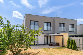 Pronájem domu 110 m², Bašť