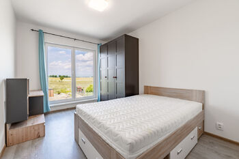 Pronájem domu 110 m², Bašť