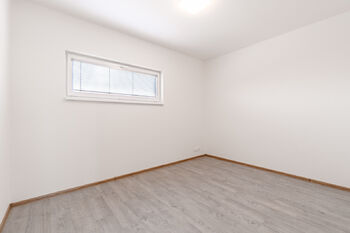Pronájem domu 110 m², Bašť