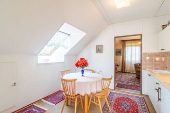 Kuchyň v podkroví - Prodej domu 170 m², Jesenice
