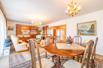 Jídelna s obývacím pokojem 1NP - Prodej domu 170 m², Jesenice