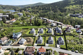 Prodej pozemku 5624 m², Pozlovice