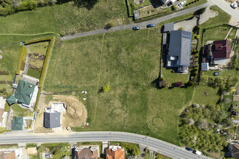 Prodej pozemku 5624 m², Pozlovice