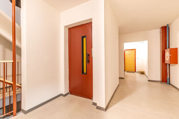 chodba domu - Prodej bytu 2+kk v družstevním vlastnictví 33 m², Praha 5 - Stodůlky