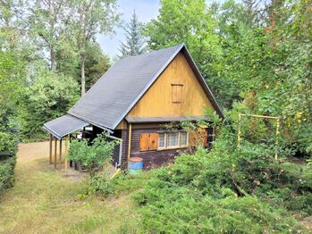 zadní strana chaty  - Prodej chaty / chalupy 60 m², Jesenice