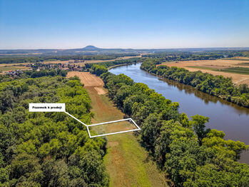 Prodej pozemku 1539 m², Záluží