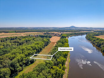 Prodej pozemku 1539 m², Záluží