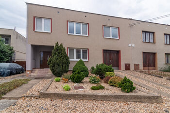 Prodej domu 190 m², Kostice