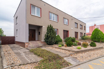 Prodej domu 190 m², Kostice