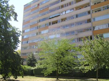 pohled na dům - Prodej bytu 4+1 v osobním vlastnictví 61 m², Praha 4 - Lhotka 