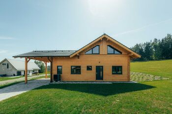 exteriér vstup - Prodej domu 133 m², Vacov 