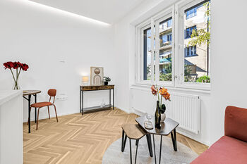 Prodej bytu 2+kk v osobním vlastnictví 48 m², Praha 3 - Vinohrady