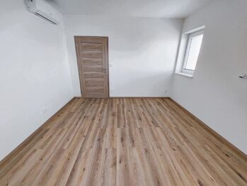 Pronájem bytu 3+kk v osobním vlastnictví 96 m², Komořany