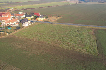 Prodej pozemku 1482 m², Račiněves