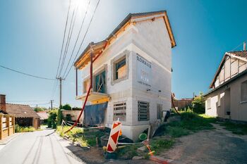 Rodinný dům ve výstavbě s možností podnikání a sídla firmy, 158 m², pozemek 137 m² – Roštín - Prodej domu 158 m², Roštín