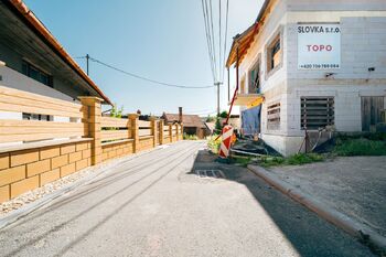 Rodinný dům ve výstavbě s možností podnikání a sídla firmy, 158 m², pozemek 137 m² – Roštín - Prodej domu 158 m², Roštín