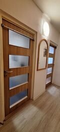 Chodba s vestavěnou skříní - Pronájem bytu 3+1 v osobním vlastnictví 62 m², Brno