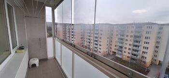 Zasklená lodžie - Pronájem bytu 3+1 v osobním vlastnictví 62 m², Brno