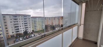Zasklená lodžie - Pronájem bytu 3+1 v osobním vlastnictví 62 m², Brno