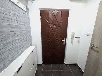 Pronájem bytu 1+kk v osobním vlastnictví 31 m², Doloplazy