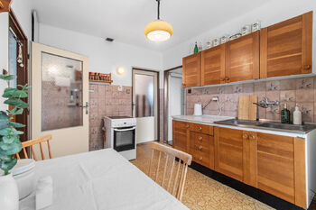 2. NP, kuchyně - Prodej domu 173 m², Mladý Smolivec