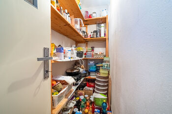 2. NP, spíž - Prodej domu 173 m², Mladý Smolivec