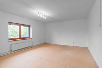 1. NP, pokoj č. 1 - Prodej domu 173 m², Mladý Smolivec