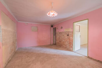 1. NP, pokoj č. 2 - Prodej domu 173 m², Mladý Smolivec
