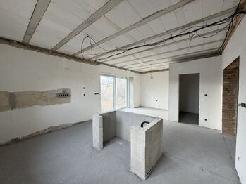 Prodej domu 213 m², Poštovice