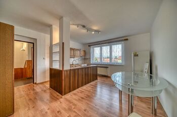 Pronájem bytu 2+1 v osobním vlastnictví 61 m², Městec Králové