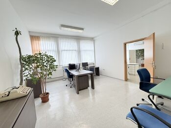 Prodej kancelářských prostor 81 m², Vsetín