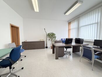 Prodej kancelářských prostor 81 m², Vsetín