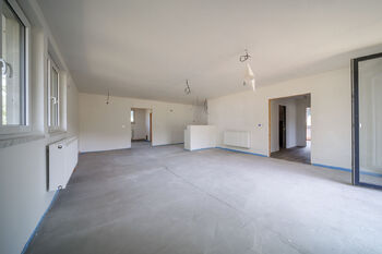 obývací pokoj - Prodej domu 119 m², Kyselka