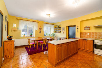 Prodej domu 226 m², Hošťálkovy