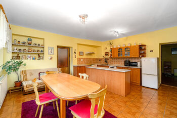 Prodej domu 226 m², Hošťálkovy