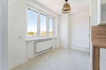 Jídelní kout - Prodej bytu 3+1 v osobním vlastnictví 77 m², Nížkovice
