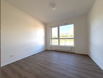 2. pokoj - Pronájem bytu 2+kk v družstevním vlastnictví 48 m², Praha 9 - Černý Most