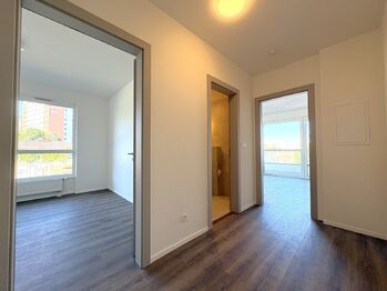 Pronájem bytu 2+kk v družstevním vlastnictví 48 m², Praha 9 - Černý Most