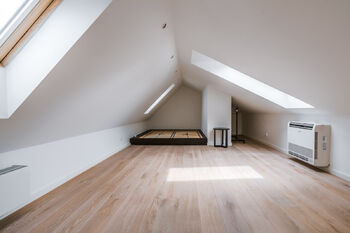 STUDENTSKÝ POKOJ  - Prodej bytu 3+kk v osobním vlastnictví 144 m², Praha 3 - Žižkov