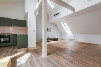 OBÝVACÍ POKOJ + KK - Prodej bytu 3+kk v osobním vlastnictví 144 m², Praha 3 - Žižkov