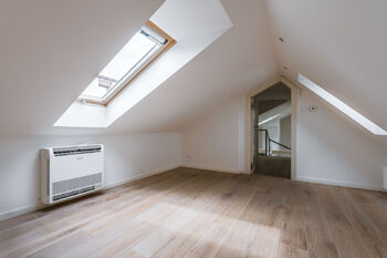 STUDENTSKÝ POKOJ - Prodej bytu 3+kk v osobním vlastnictví 144 m², Praha 3 - Žižkov