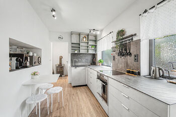 Kuchyňský kout - Prodej domu 78 m², Vinaře