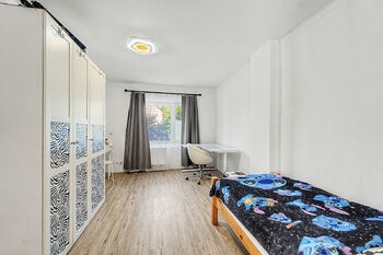 Dětský pokoj - Prodej domu 78 m², Vinaře
