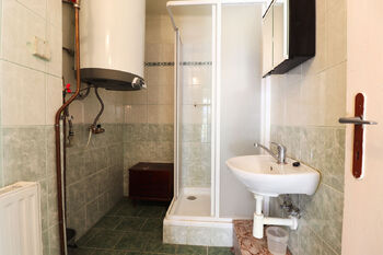 Koupelna - Prodej domu 130 m², Kladruby nad Labem