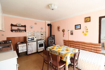 Kuchyně - Prodej domu 130 m², Kladruby nad Labem