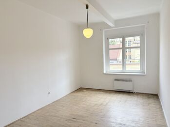 Pokoj - Prodej bytu 2+kk v osobním vlastnictví 38 m², Praha 4 - Michle